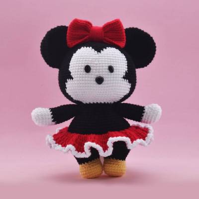 Minnie Mouse - Mundo Fantástico - Enfibras Amigurumis
