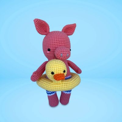 Pedro Von Dito Cerdito - Amigurumi Tejido a Mano y Hipoalergénico