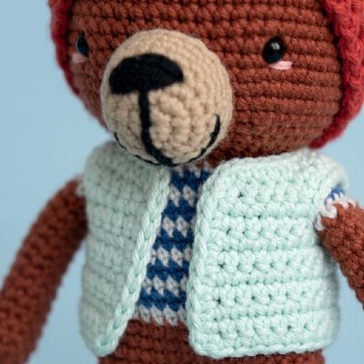 Hans Oso Pardo - Amigurumi Tejido a Mano | EnFibras