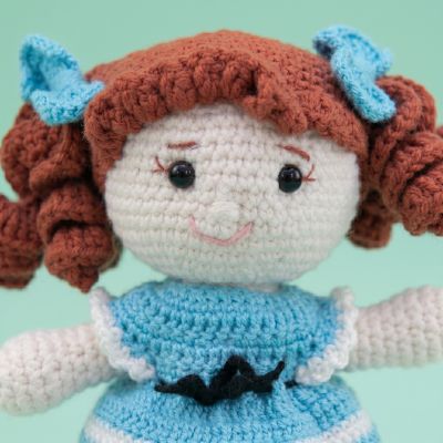 Mechis Doll - Muñeca Amigurumi Tejida a Mano | EnFibras